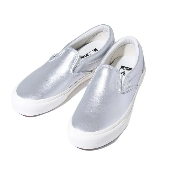 CLASSIC SLIP-ON V (Metals) SILVER