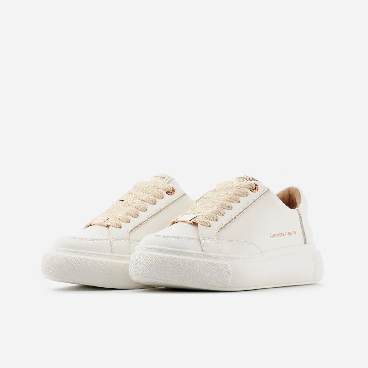 Greenwich Woman White & Gold