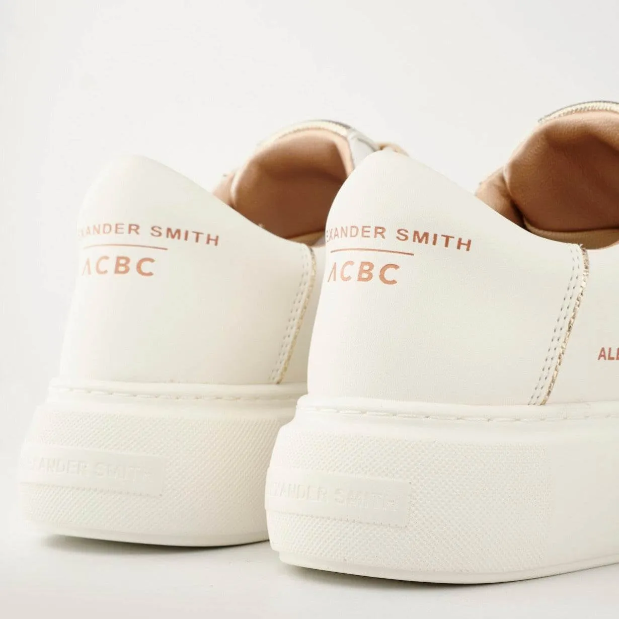 Greenwich Woman White & Gold