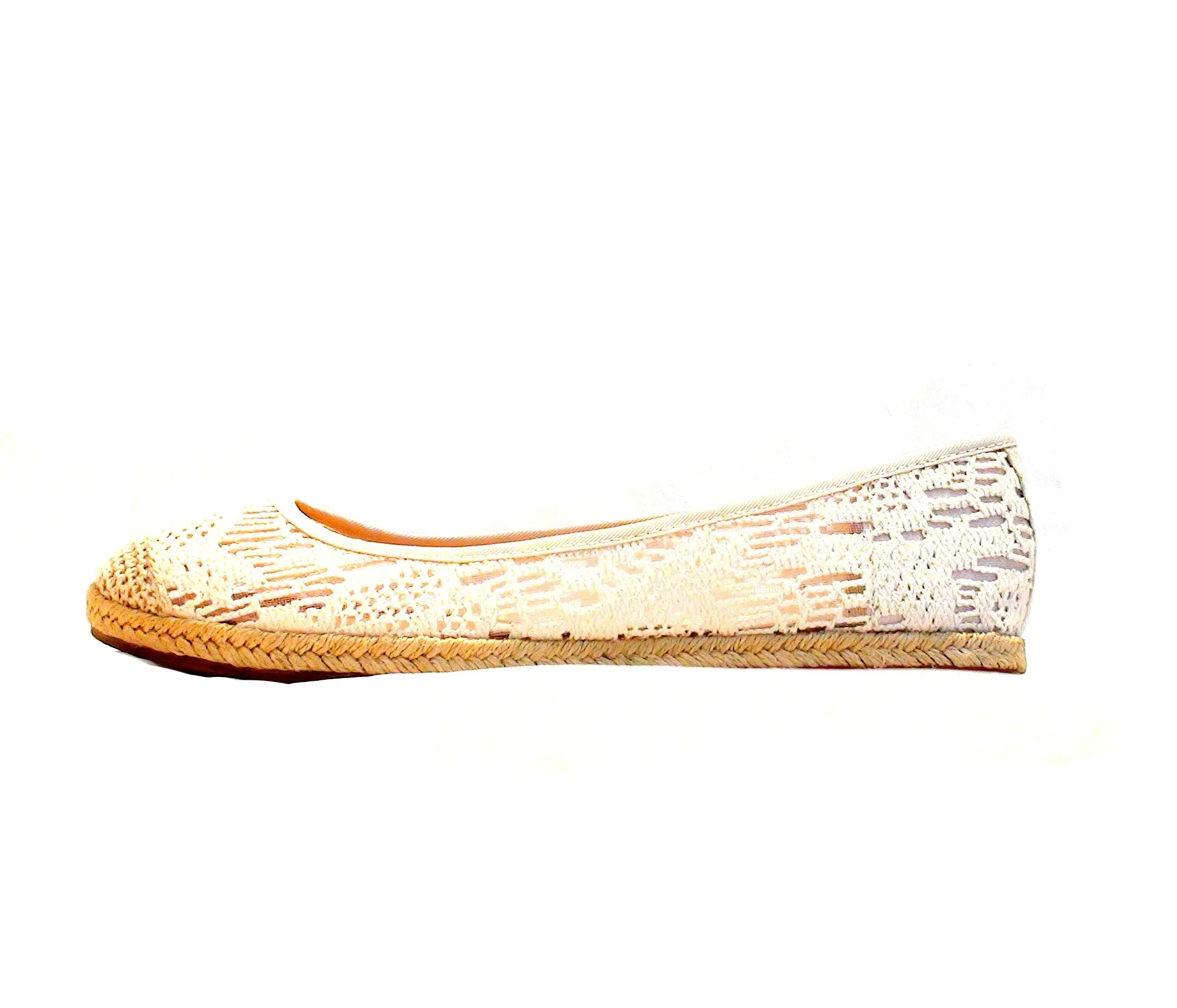 Report- White Crochet Hawkins